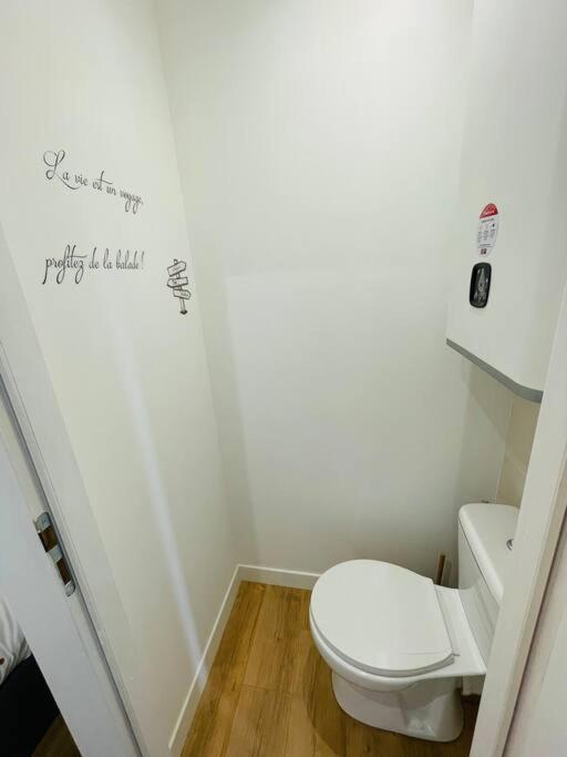 Le Belloc- Suberbe Appartement T1 Bis - Au Calme - Terrasse - Vue Jardin Agen Exterior photo